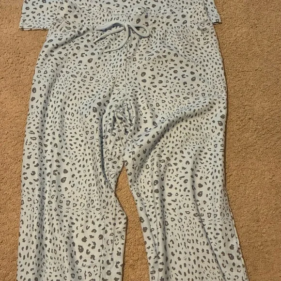 NWT P.J. Salvage Gray Leopard Print set - Picture 4 of 4